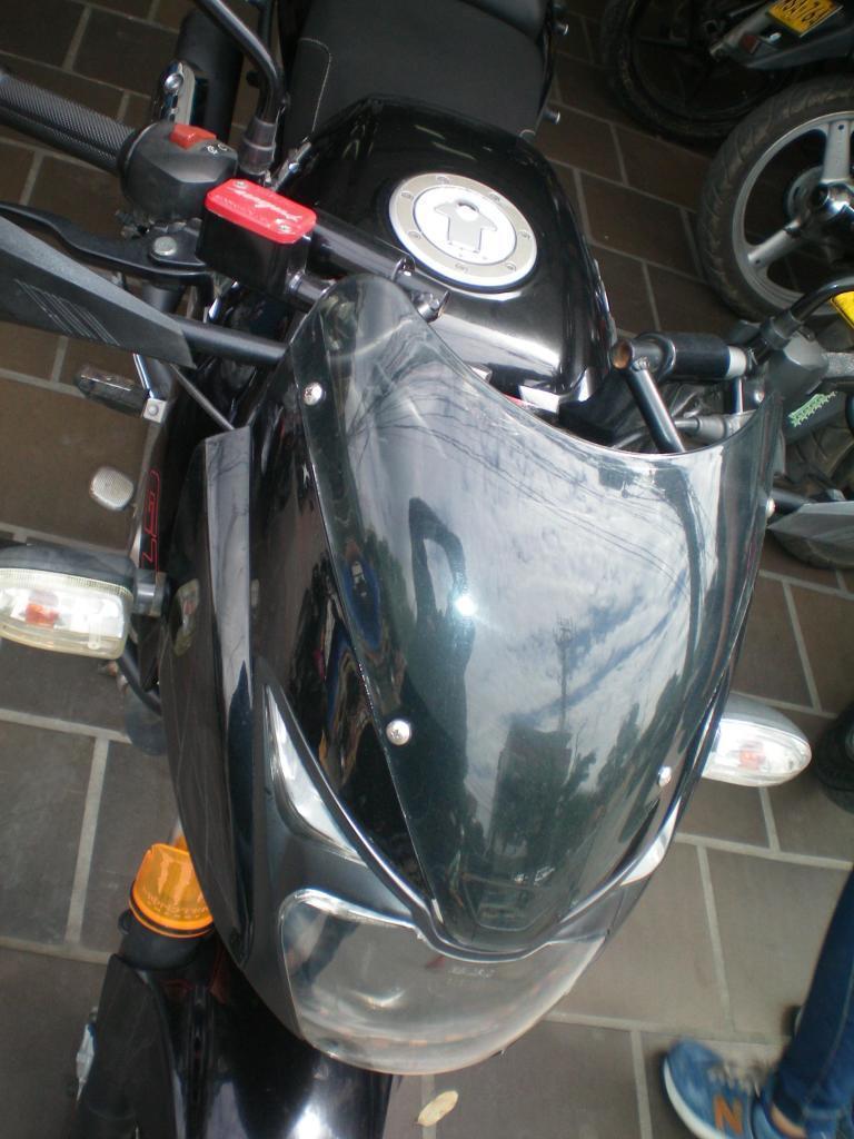 VEAN BUEN MOTOR Y EXCELENTE CONDICION SEGURO PARA MES 12 PULSAR 180 MODELO 2016
