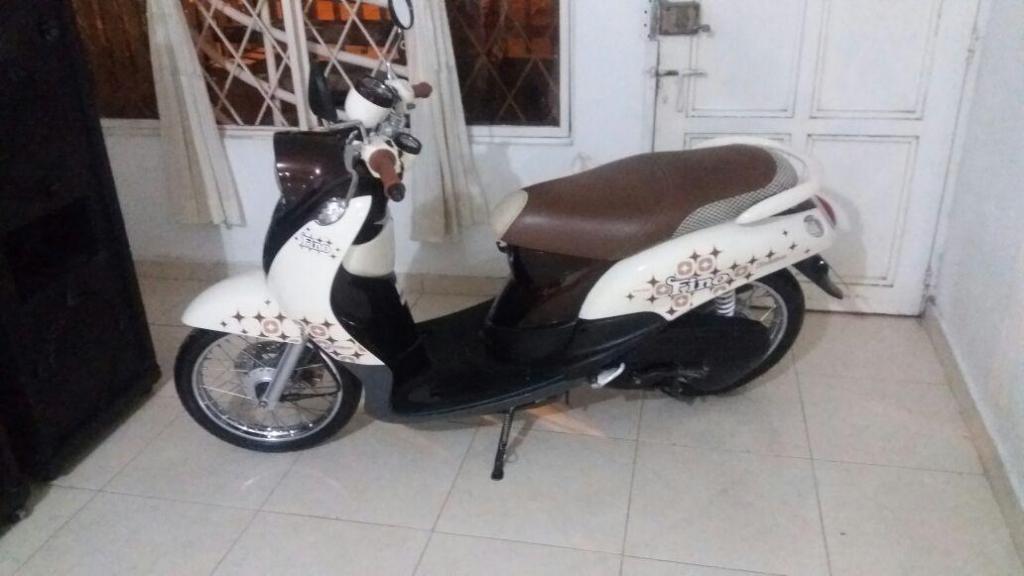 VENDO YAMAHA FINO 2013 CON 7550 KILÓMETROS COMO NUEVA, ÚNICA DUEÑA