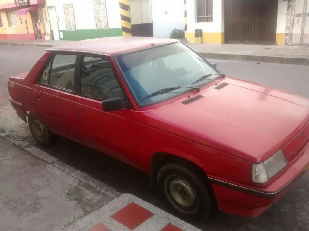 Renault 9 Color Rojo