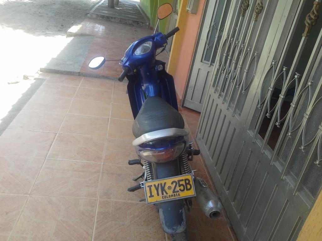 Se vende moto best Azul modelo 2008