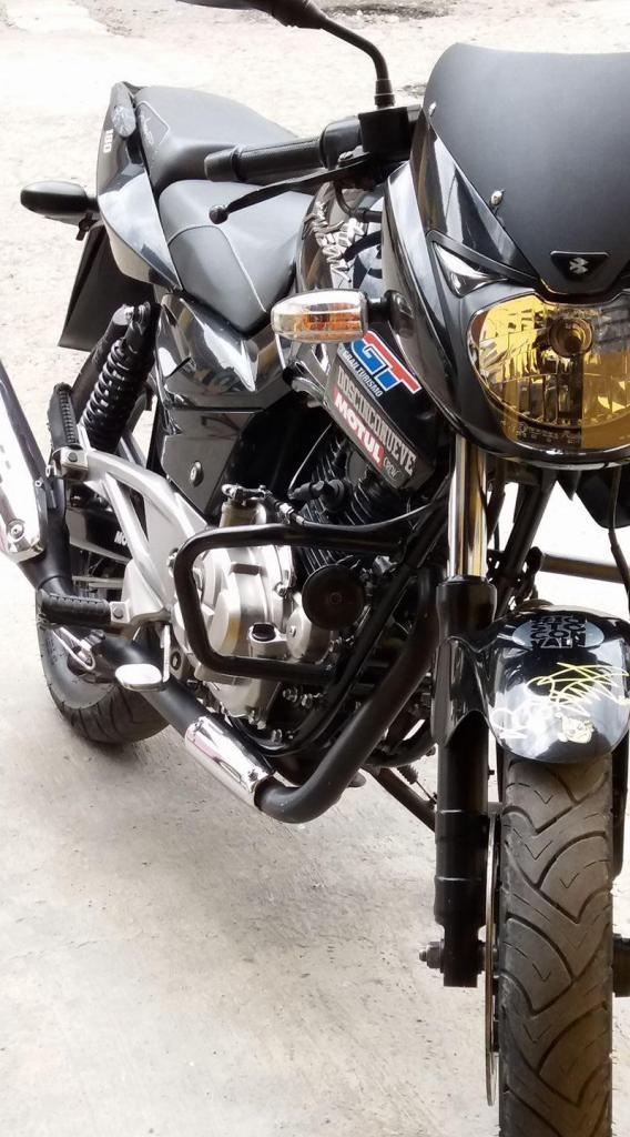 se vende o se cambia por moto de menor presio y que encimen pulsar 180 modelo 2014 muy bien tenida