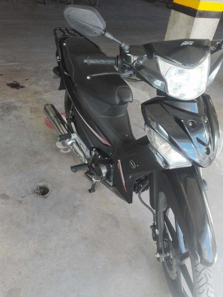 Vendo Hermosa Akt Special 2014