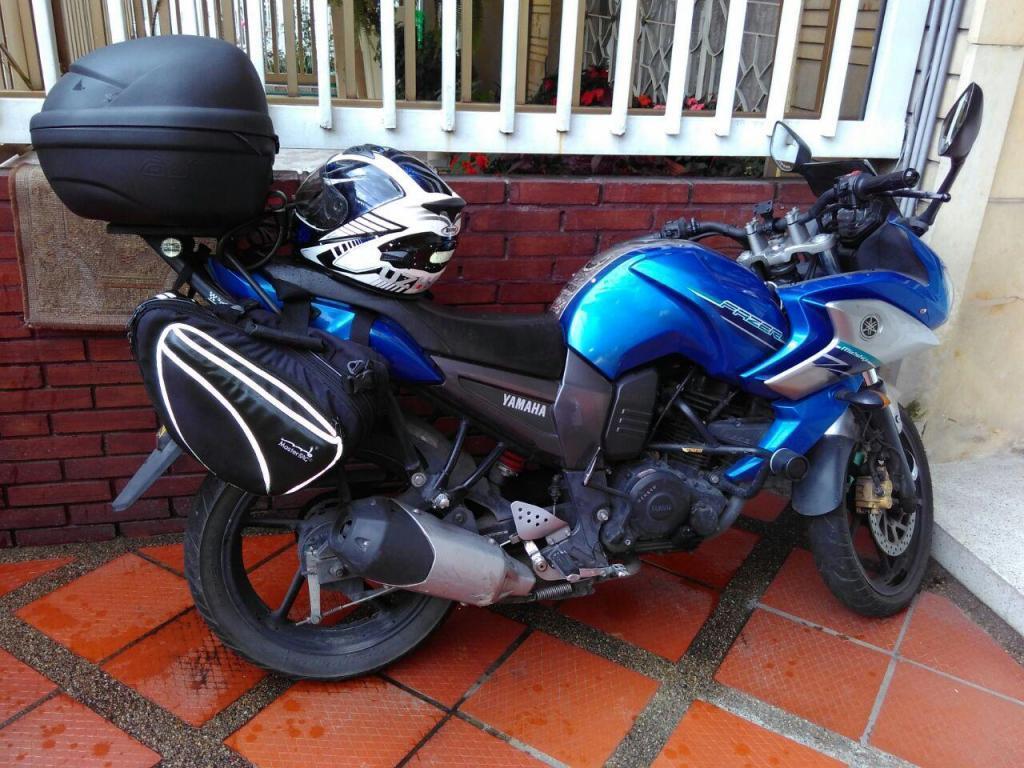 Vendo moto Yamaha Fazer16 36.000 km excelente estado. Papeles al día