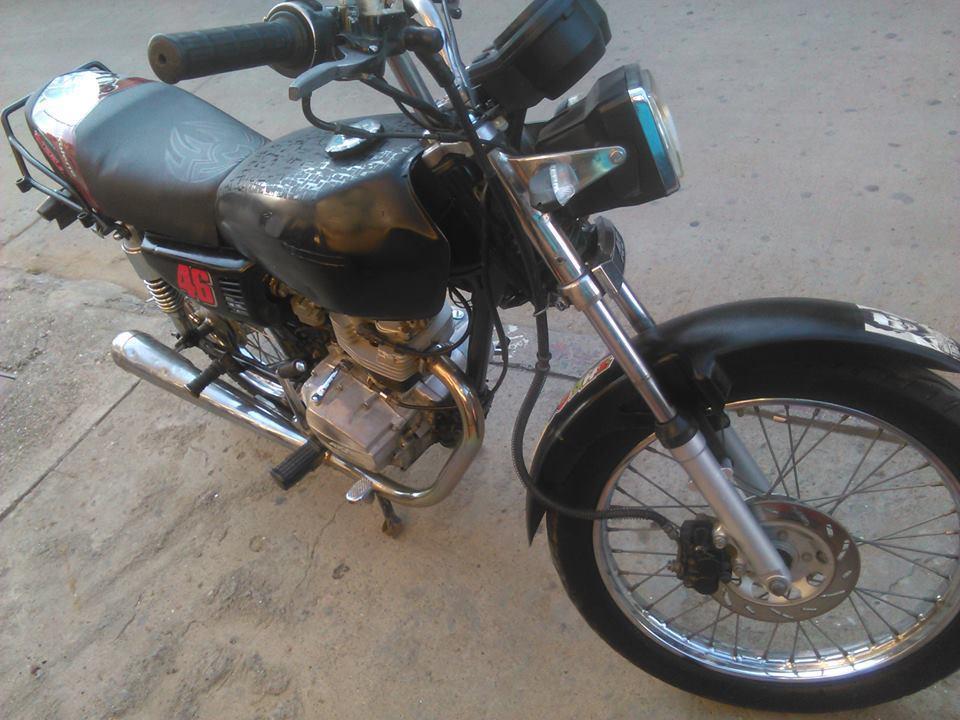 AKT 125 full la doy barata