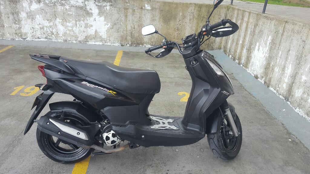 Moto Akt Dinamicr125