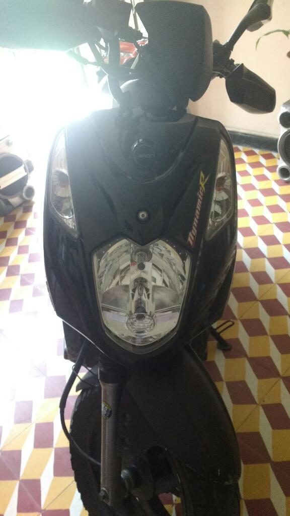 Se Vende Moto Akt 125 Modelo 2015