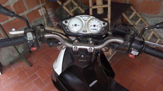 VENDO AGUILITY 125 RS 2012