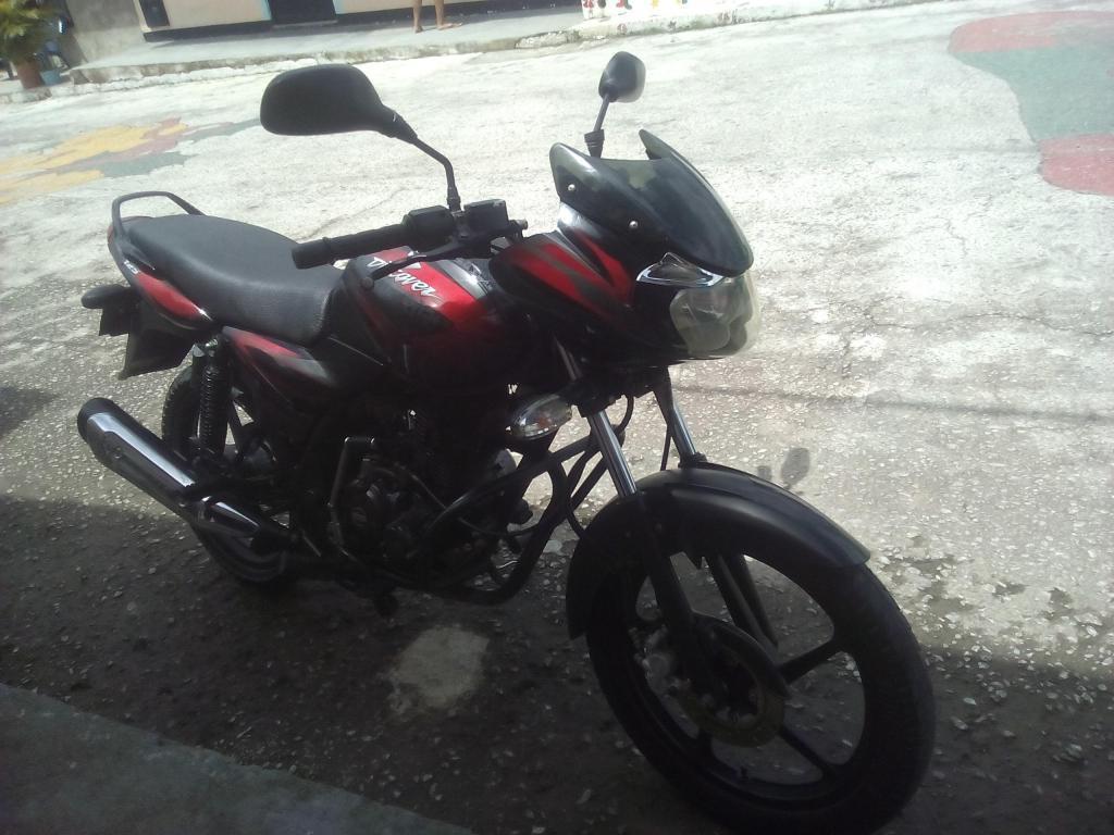 VENDO MOTO DISCOVER 125 MODELO 2015 $ 2.600,000