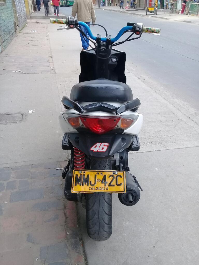 Moto Kymco Agility 125 Modelo 2012 con soat sin tecno mas informes celu y whassap 3013316333