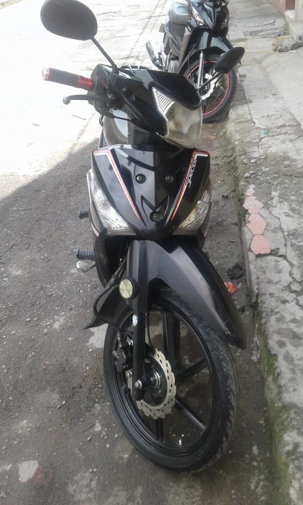 MOTO AKT SPECIAL 2015, 2.000.000 NEGOCIABLES