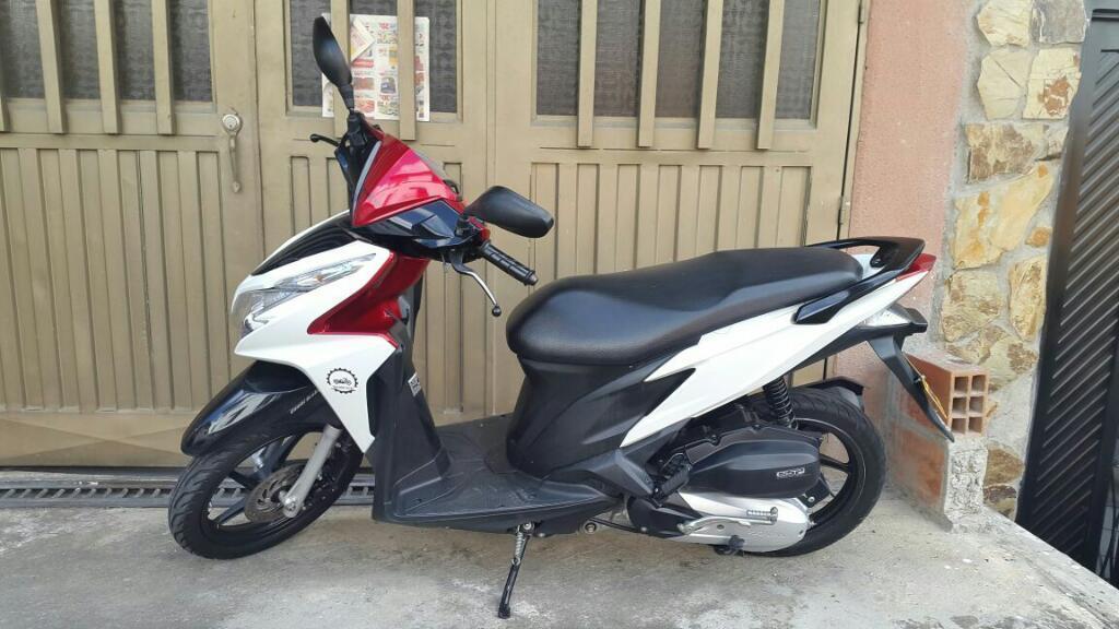 Vendo Moto Honda Click 2015