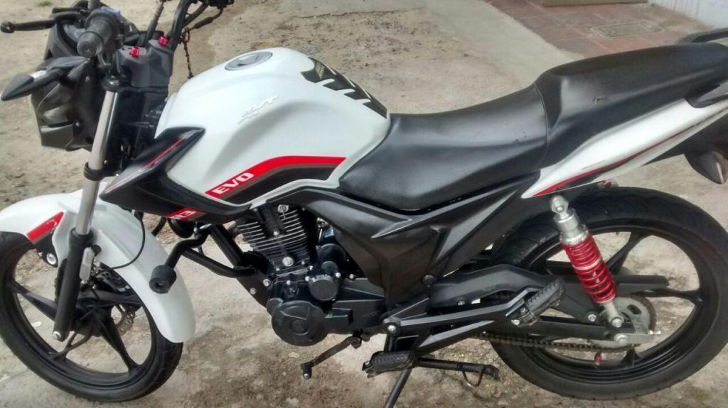 moto akt buen estado