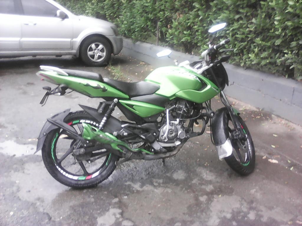 Moto Pulsar 135