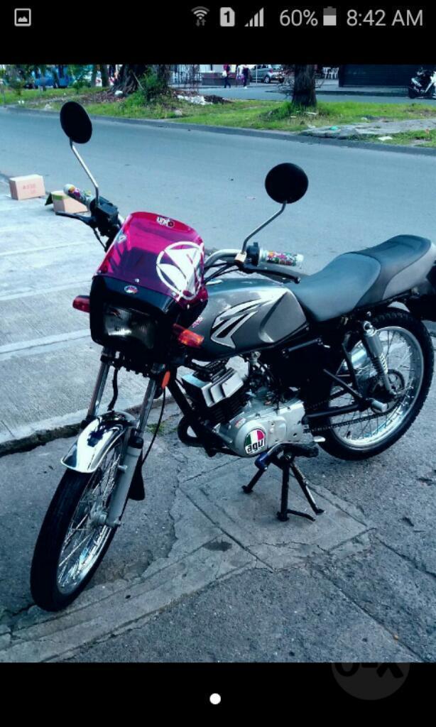 Se Vende Akt 100 en Buen Estado