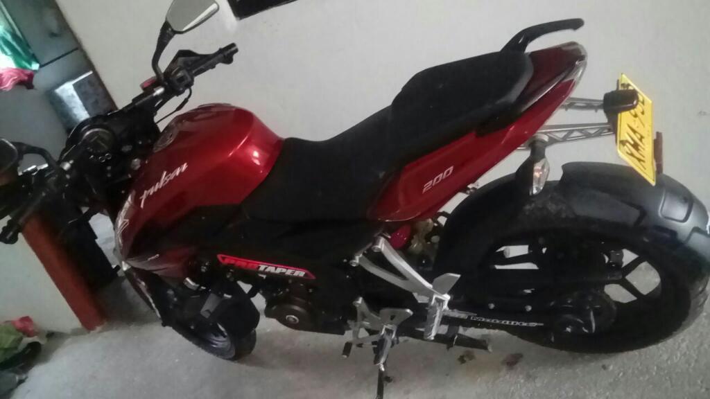 Pulsar 200