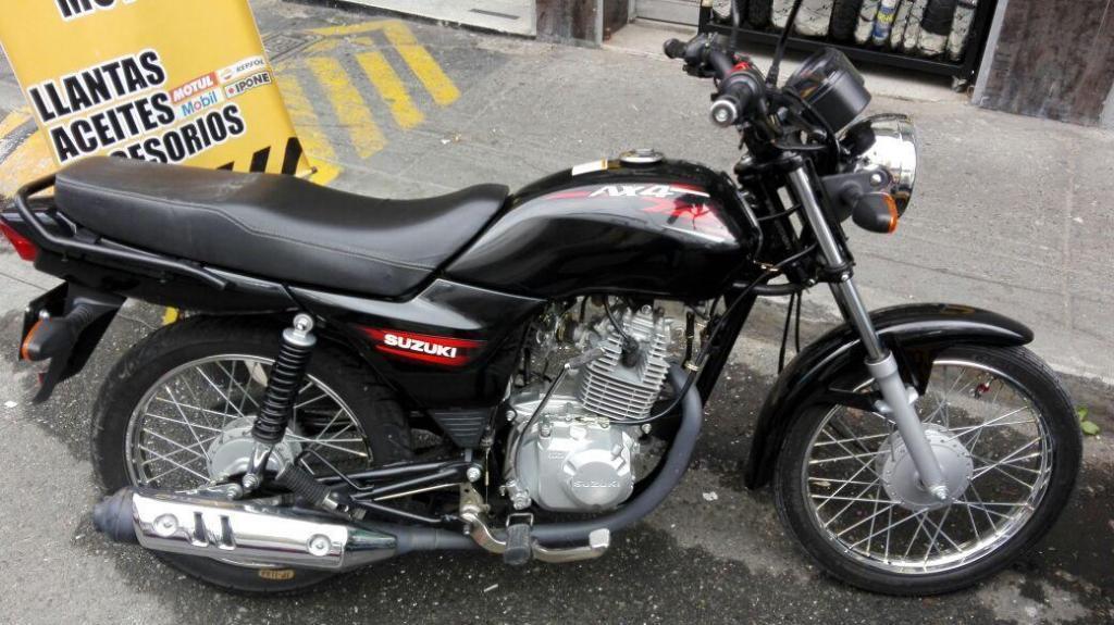 Se vende moto Suzuki AX 4