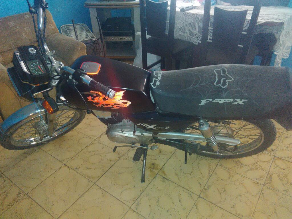 Akt 100 Modelo 2005 $ 1000.000