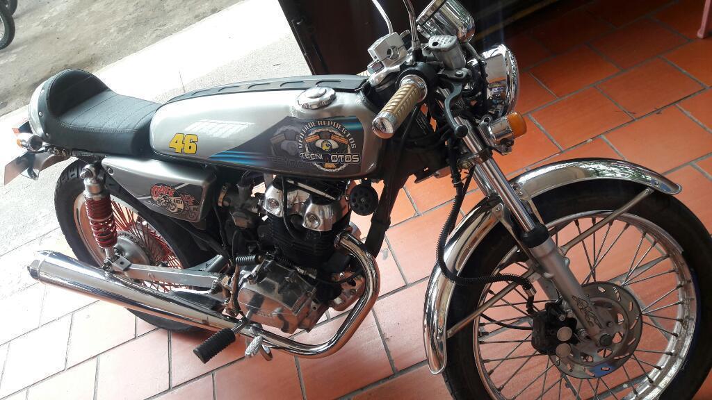 Vendo Linda Moto Akt 125 Cafe Raiser