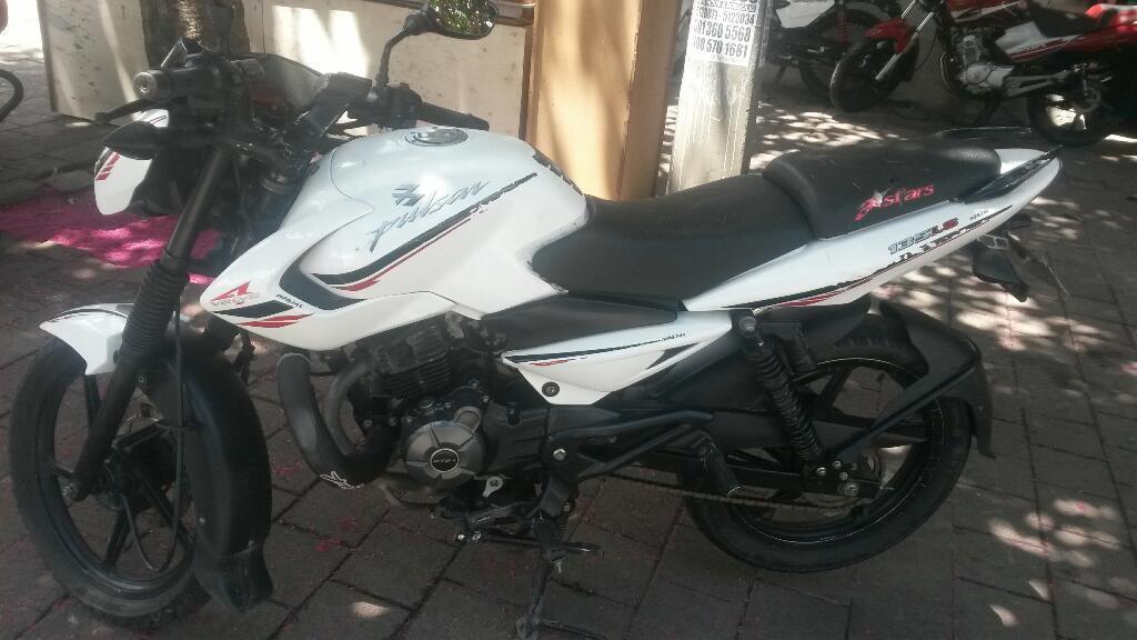 Bajaj Pulsar 135 Modelo 2012