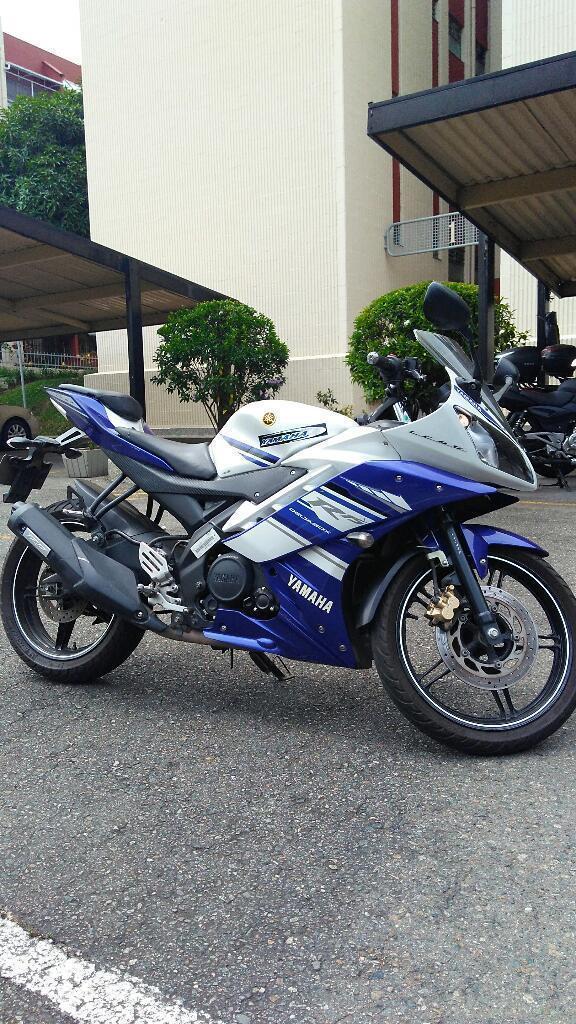 Yamaha R 15 2015