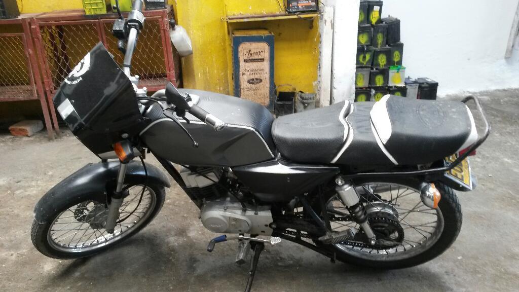 Vendo Akt 100 por Motivo de Viaje