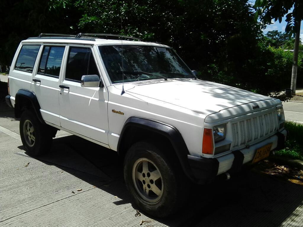 Vendo Camioneta Jeep Cherokee 93