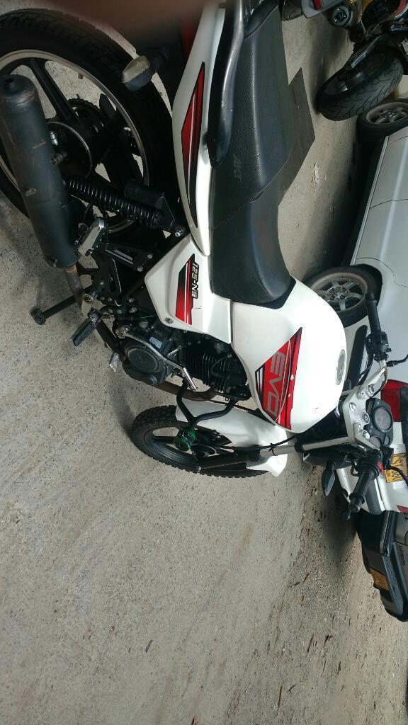 Moto Akt Evo