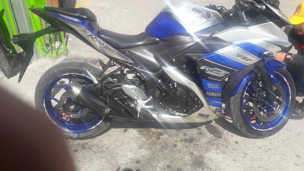 Vendo Yamaha R3