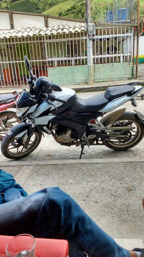 Pulsar 200 Ns 2014