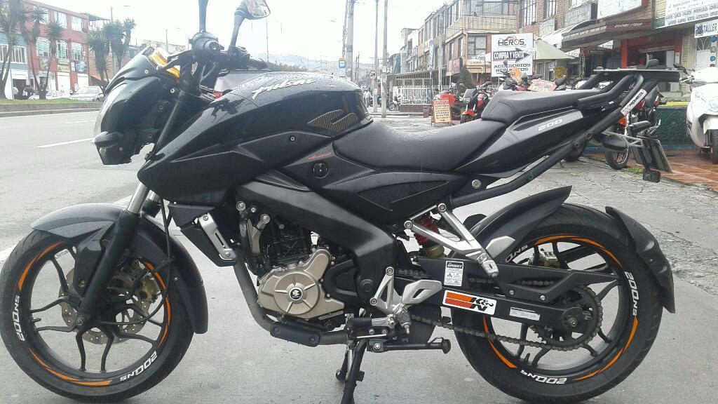 Se Vende Hermosa Ns 200 Modelo 2014