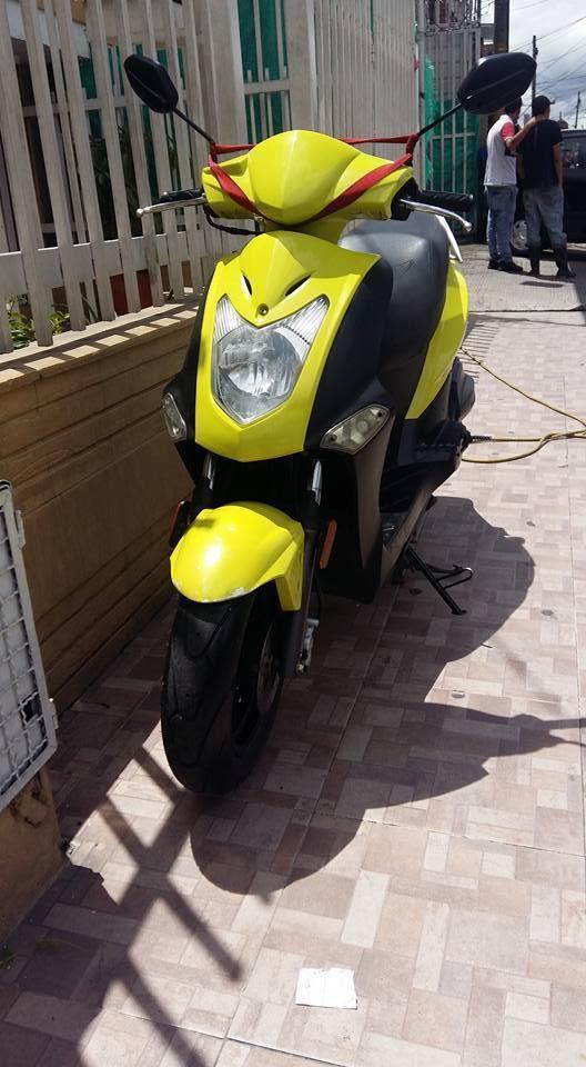 se vende moto kimco agility