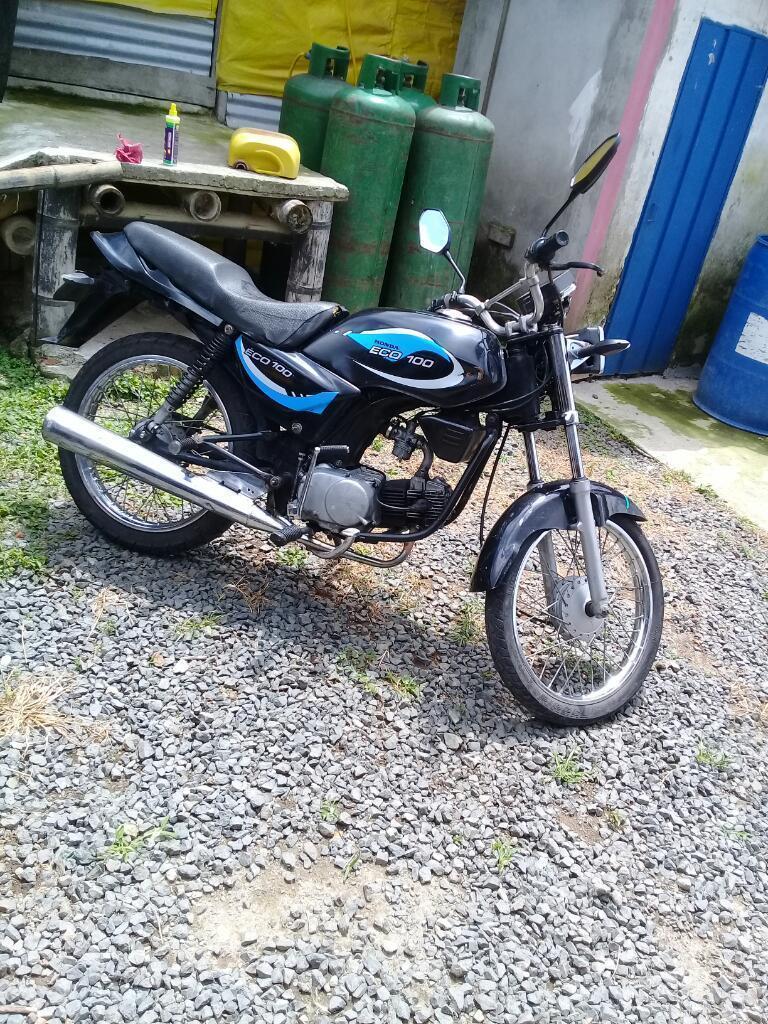 Vendo Moto Marca Honda Modelo 98