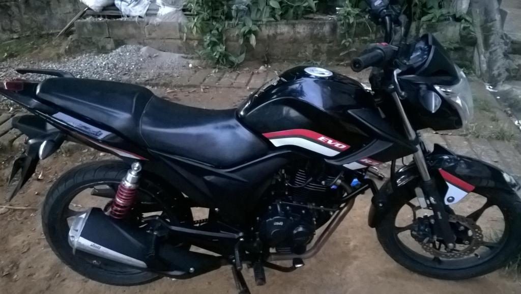 VENDO MOTO AKT EVO R3 EXCELENTE ESTADO