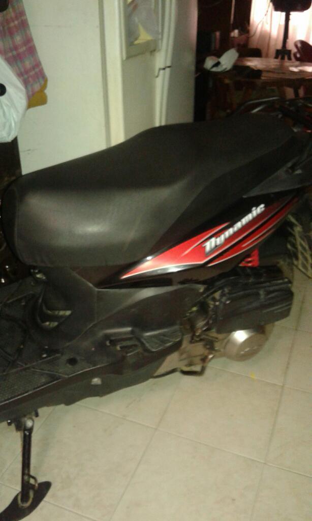 Se Vende O Se Cambia Moto Akt Dynamic