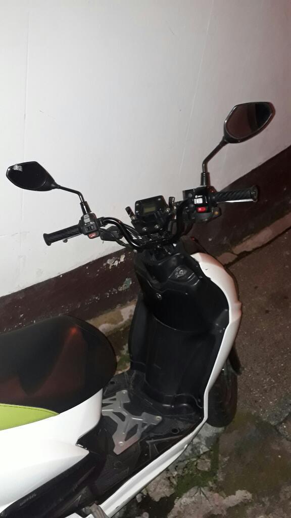 Vendo Moto Akt Jet 4 R 2013