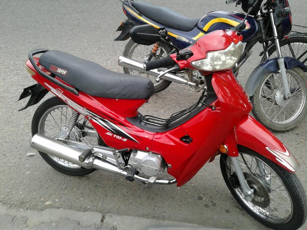 Vendo Akt 110 Especial Uniaca Dueña