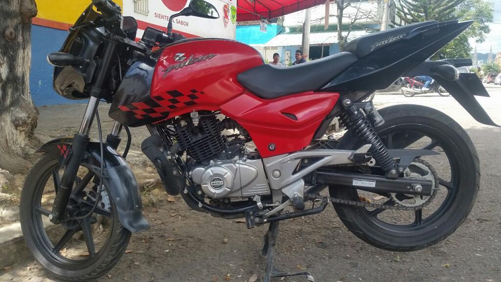 Vendo Pulsar Ug Papeles hasta Octubre