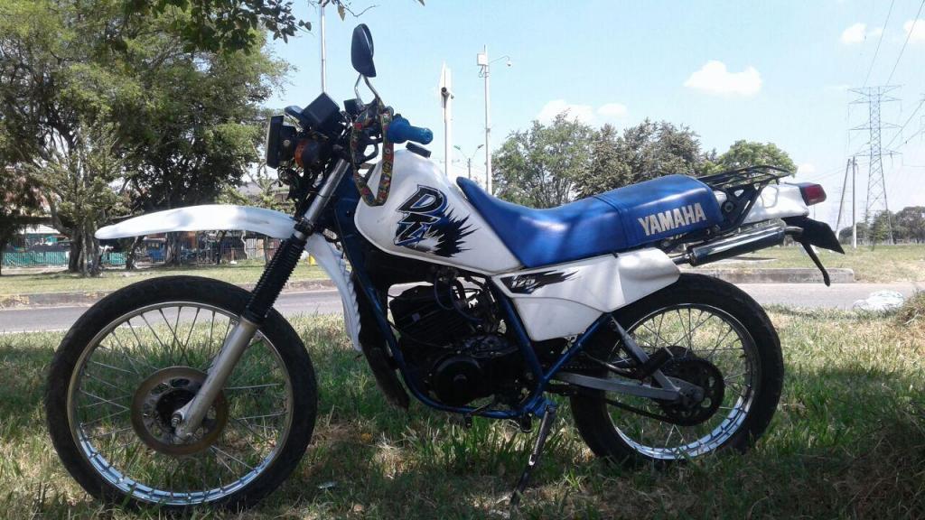 YAMAHA DT 125, BLANCA, JAPONESA, FUL MOTOR, correlona y hermosa, MOD 94, FULL MOTOR, ENLLANTADA