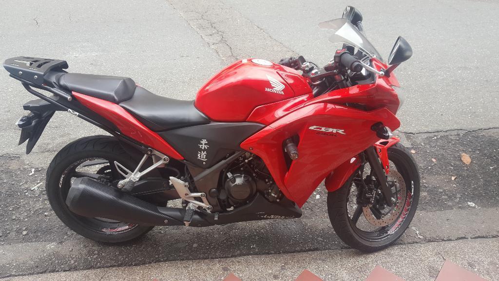Cbr 250r 2015 Unico Dueño Solo 18.000km