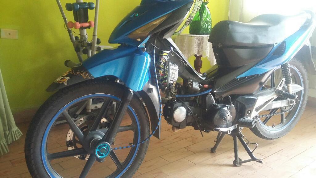 Vendo Akt 125 Modelo 2011