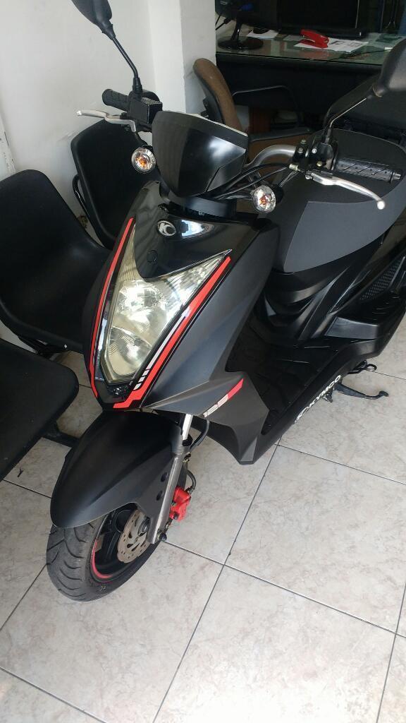 Agility Como Nueva .2013. Placa