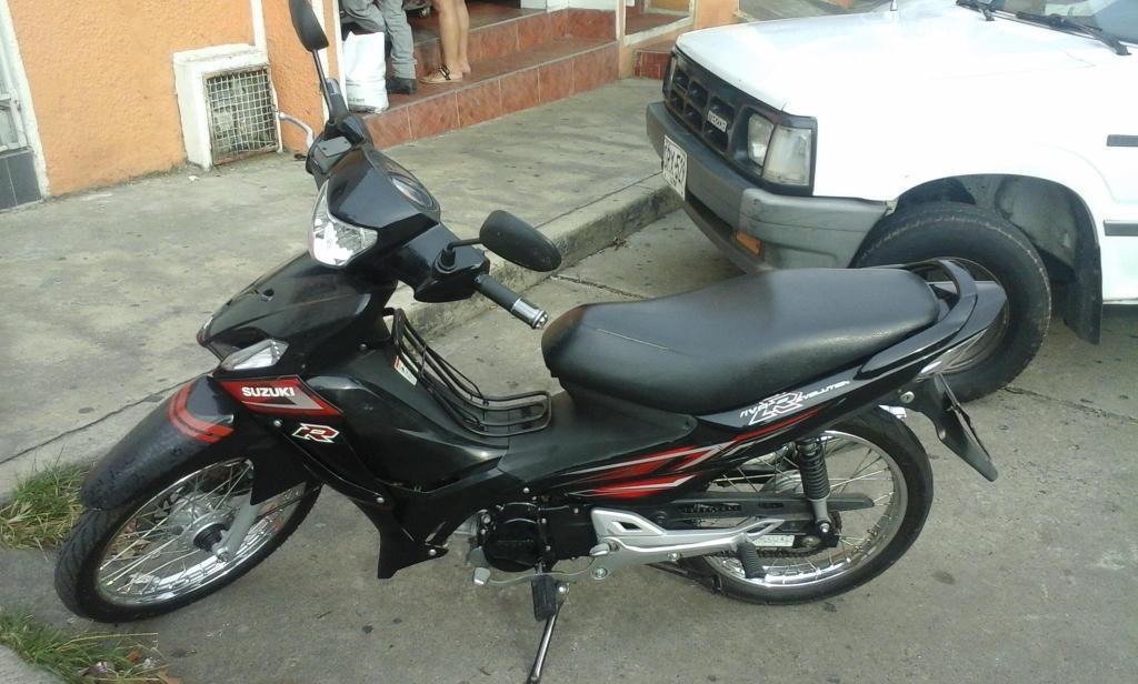 se vende moto viva r modelo 2013