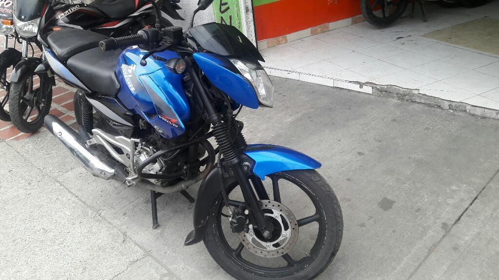 Motocicleta Pulsar 135