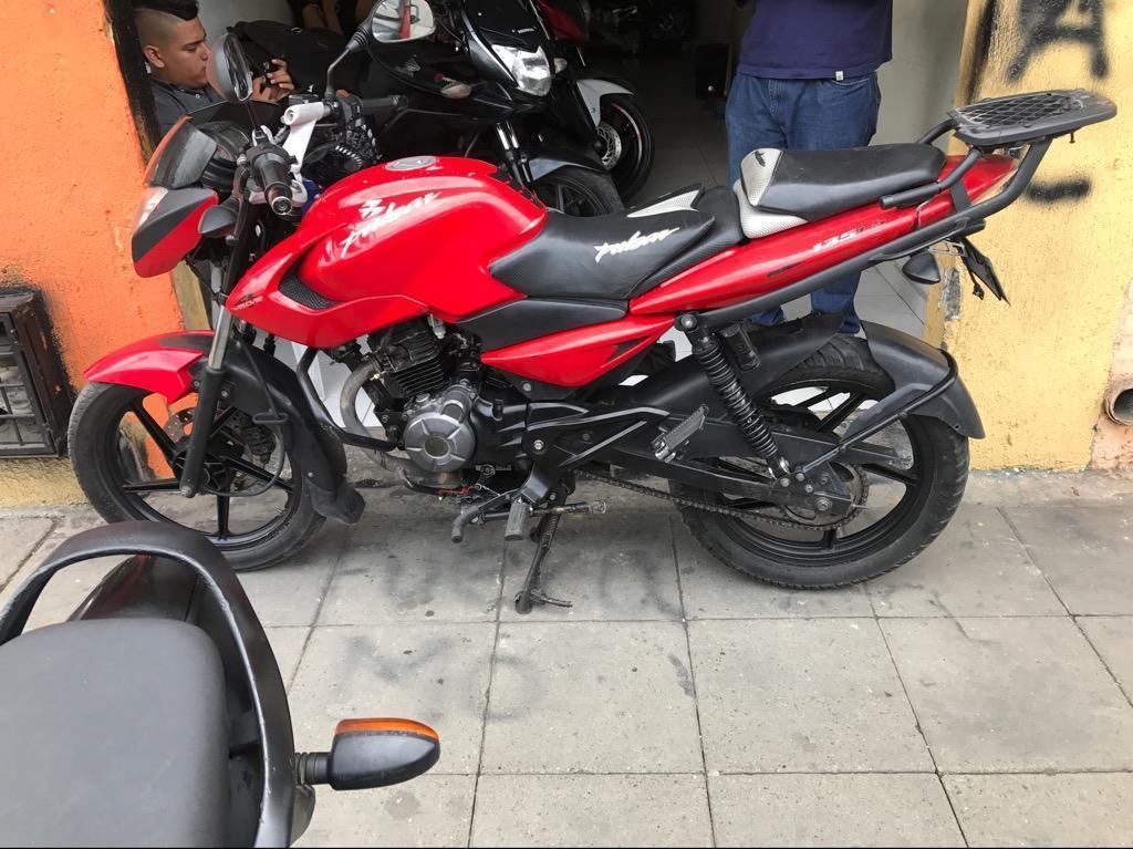 Pulsar 135 2011 Papeles Diciembre