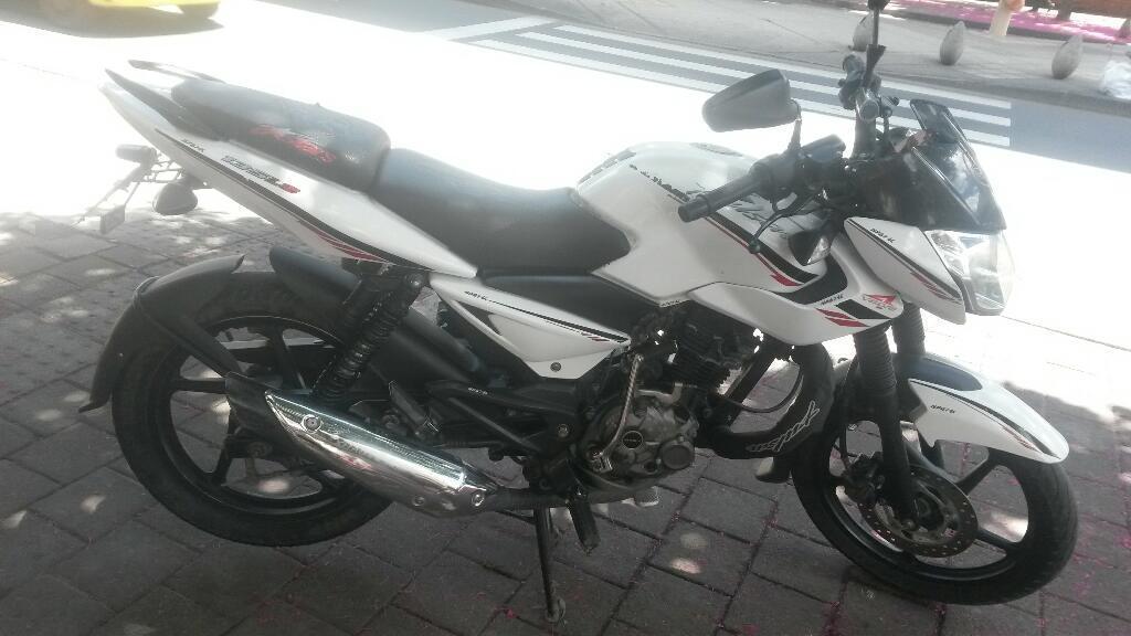 Bajaj Pulsar 135 Modelo 2012