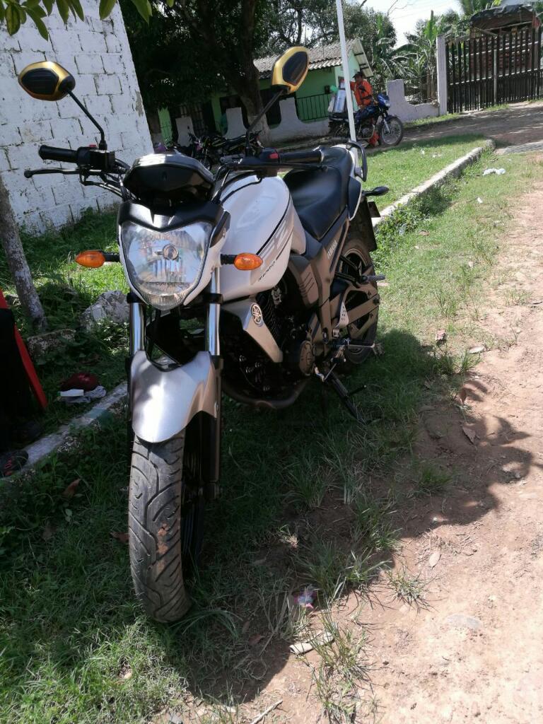 Vendo Moto Yamaha Fz