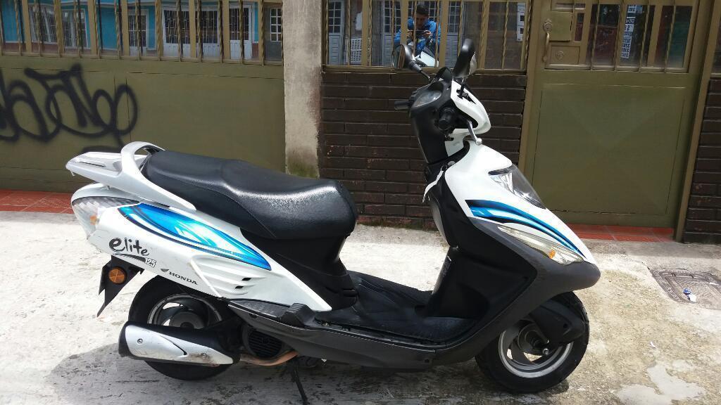 Honda Élite 125 Modelo 2011 Seguro Agost