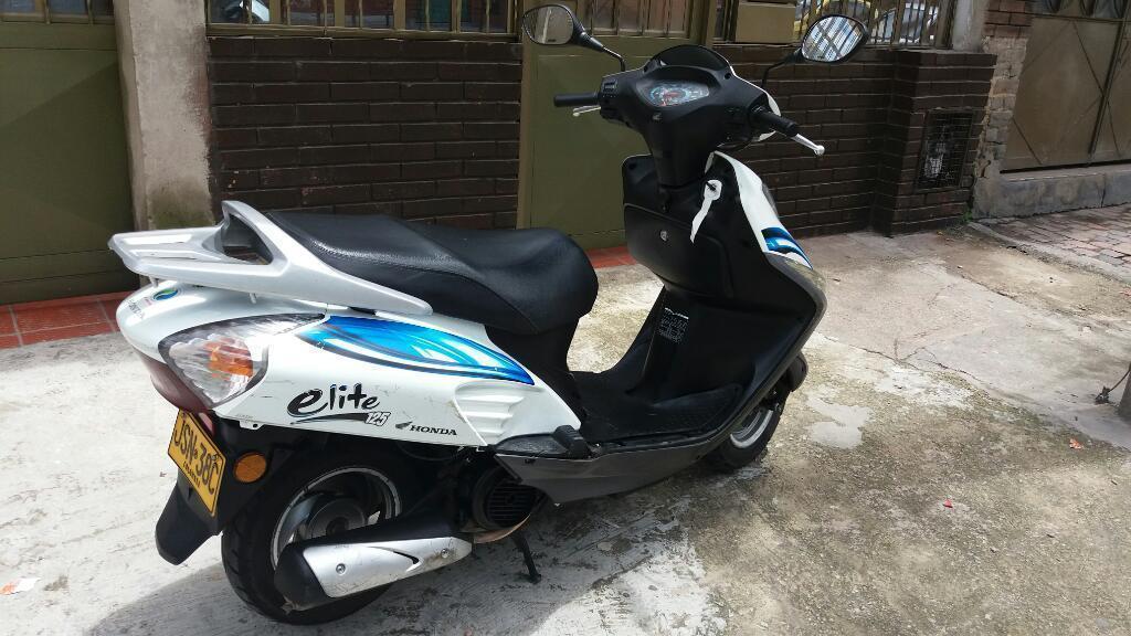 Honda Élite 125 Modelo 2011 Seguro Agost