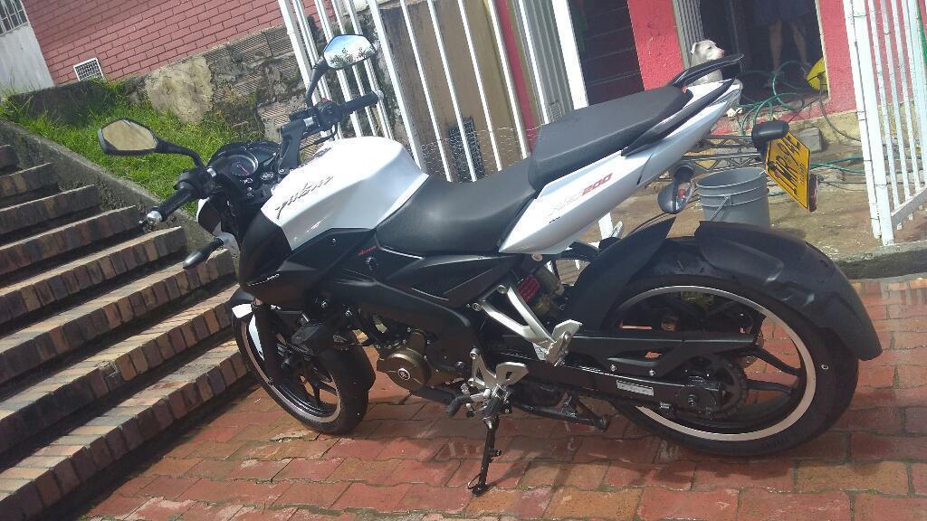 Vendo Moto,pulsar Ns200..10/10