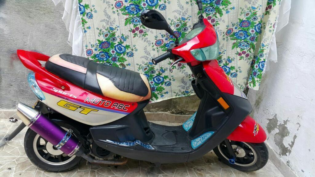 Vendo Hermosa Moto Abc 2012 de